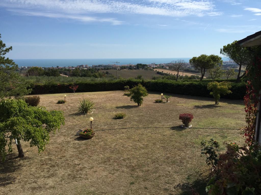 Villa Dolcevita San Costanzo Eksteriør billede