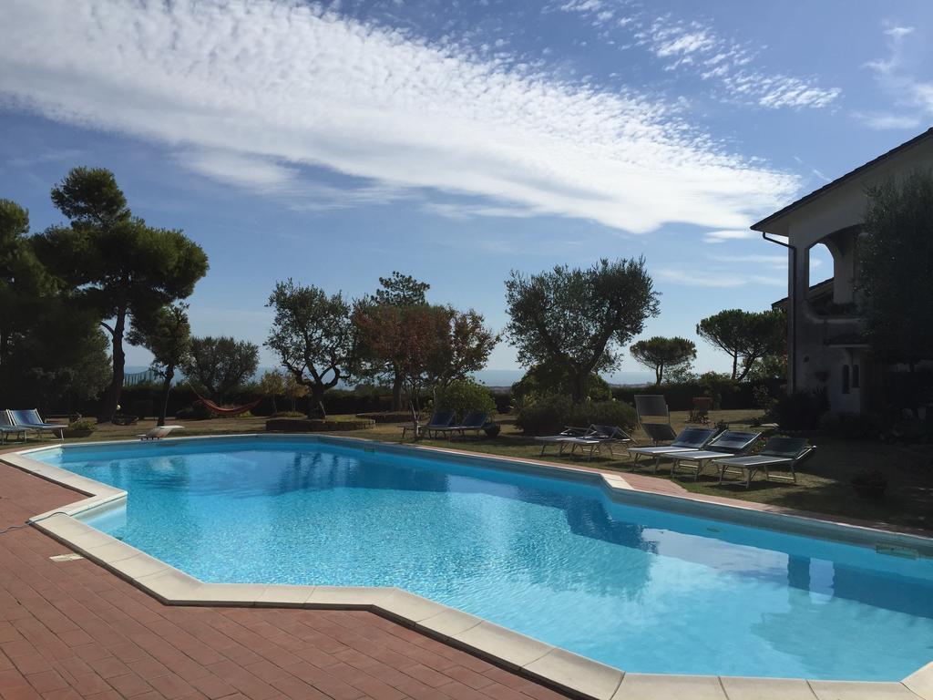Villa Dolcevita San Costanzo Eksteriør billede