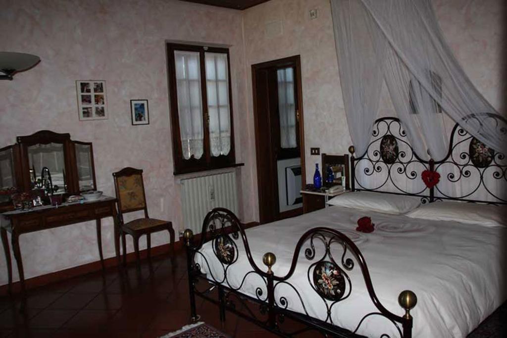 Villa Dolcevita San Costanzo Værelse billede