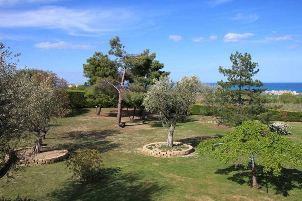 Villa Dolcevita San Costanzo Eksteriør billede
