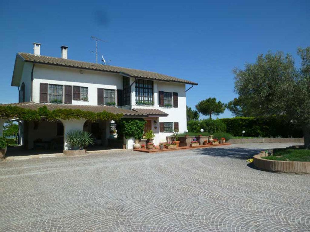 Villa Dolcevita San Costanzo Eksteriør billede