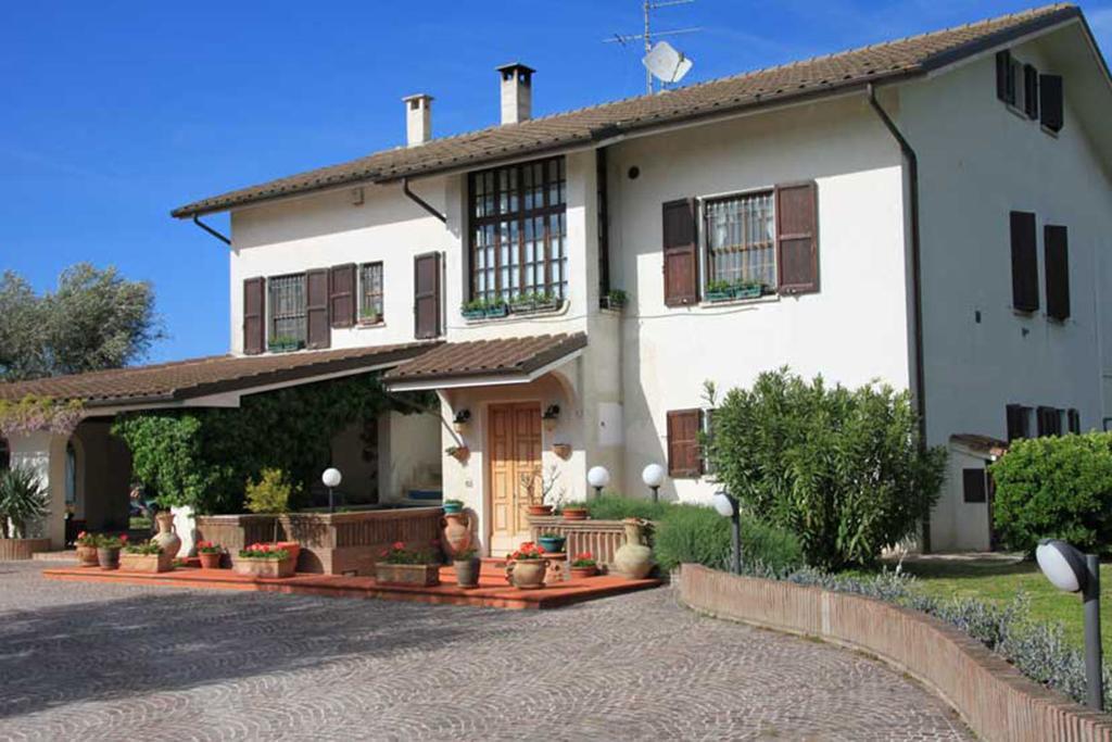 Villa Dolcevita San Costanzo Eksteriør billede