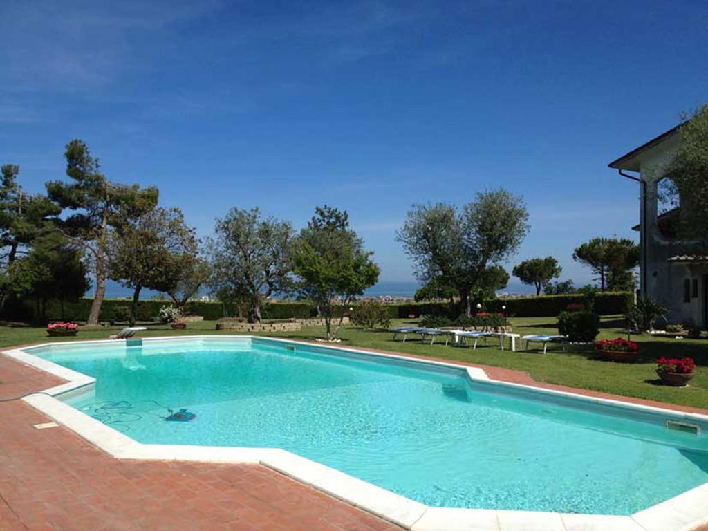 Villa Dolcevita San Costanzo Eksteriør billede